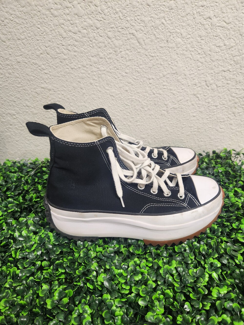 Unisex Converse Run Star Hike Platform Black and White High-Top Sneakers Unisex